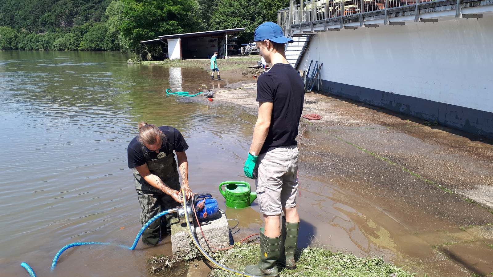 Aufräumarbeiten nach dem Hochwasser am 17.07.2021